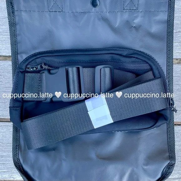🖤NWT RARE🕸ORIGINAL Lululemon Everywhere Belt Bag in Black/White Grid Pattern
